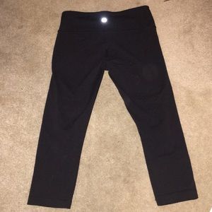 Lululemon Black Wunder Under Crop Pants Size 6